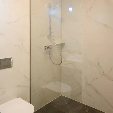Blue I One Bedroom I One Cotroceni Park * Bukarest