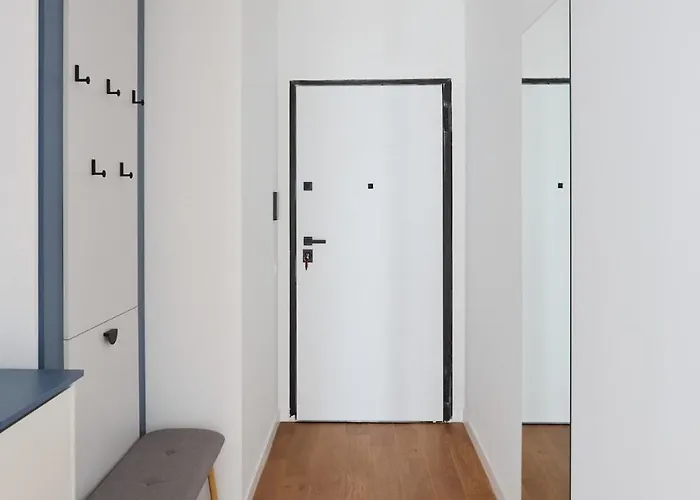 Blue I One Bedroom I One Cotroceni Park