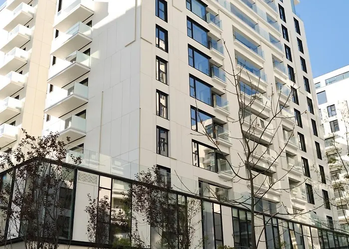 Blue I One Bedroom I One Cotroceni Park *